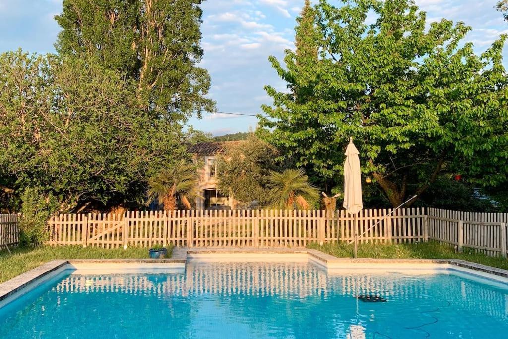 Appartement Dans Un Mas Provencal Allan Buitenkant foto